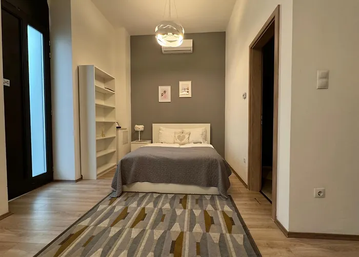 Gracia Apartment House